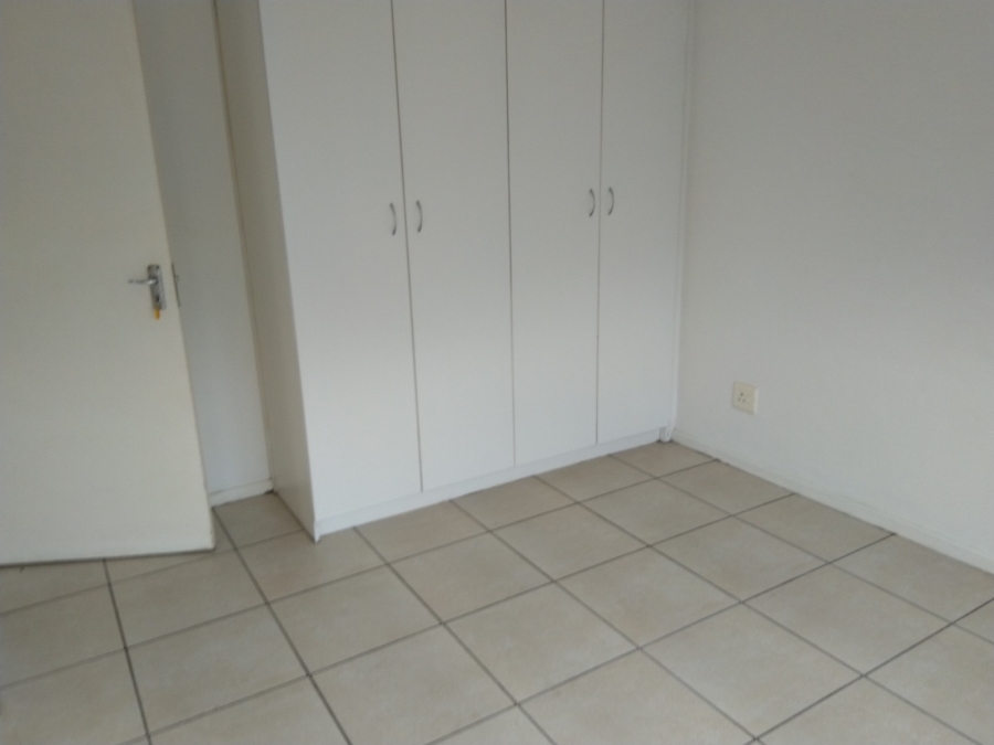 To Let 3 Bedroom Property for Rent in Longlands Western Cape
